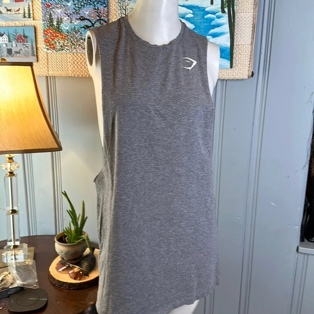 Gymshark Vital Seamless Tank Top Gray Raw Edge Size M VGUC